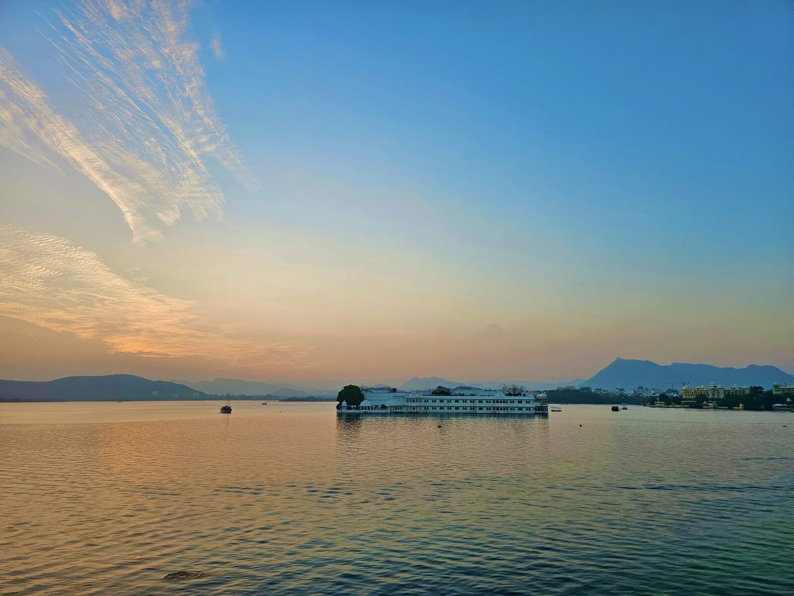 Lake Pichola and the City Palace, Udaipur